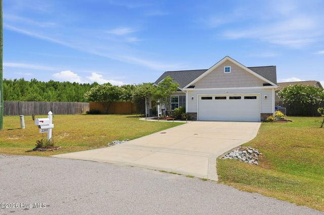 2205 Muir Court, Greenville, NC 27834