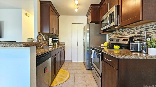 94-652 Lumiaina Street X104, Waipahu, HI 96797