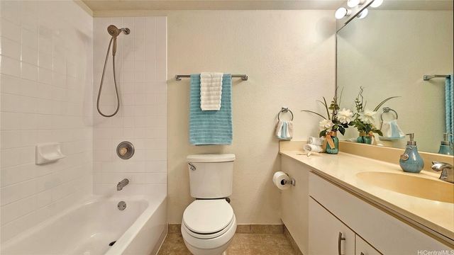 94-652 Lumiaina Street X104, Waipahu, HI 96797