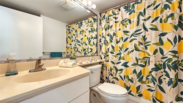 94-652 Lumiaina Street X104, Waipahu, HI 96797