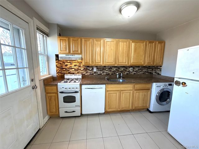 4030 44th Street, Sunnyside, NY 11104