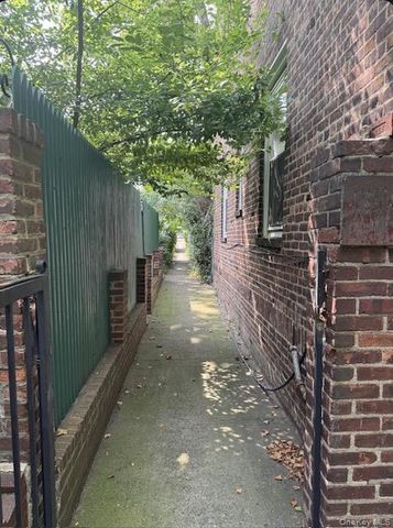 4030 44th Street, Sunnyside, NY 11104