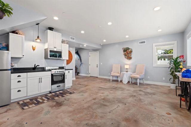 413 Delaware St, Imperial Beach, CA 91932