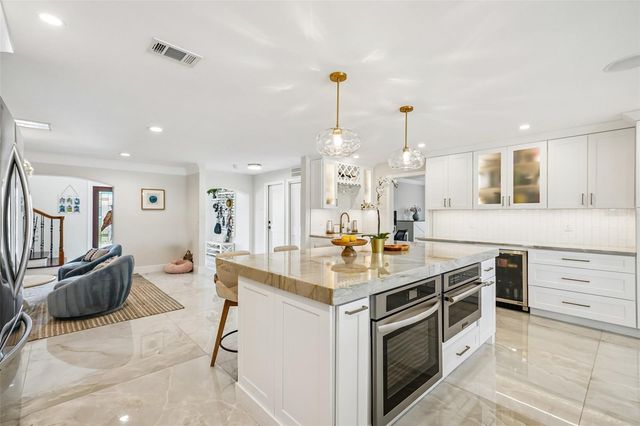 2032 MASSACHUSETTS AVENUE NE, St Petersburg, FL 33703