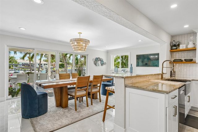 2032 MASSACHUSETTS AVENUE NE, St Petersburg, FL 33703