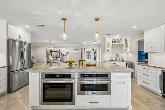 2032 MASSACHUSETTS AVENUE NE, St Petersburg, FL 33703