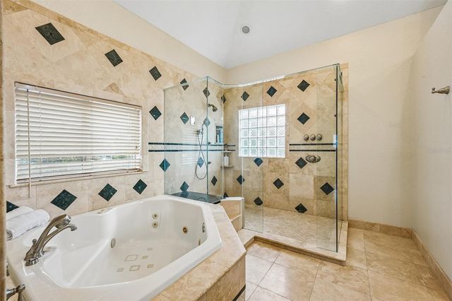 2032 MASSACHUSETTS AVENUE NE, St Petersburg, FL 33703