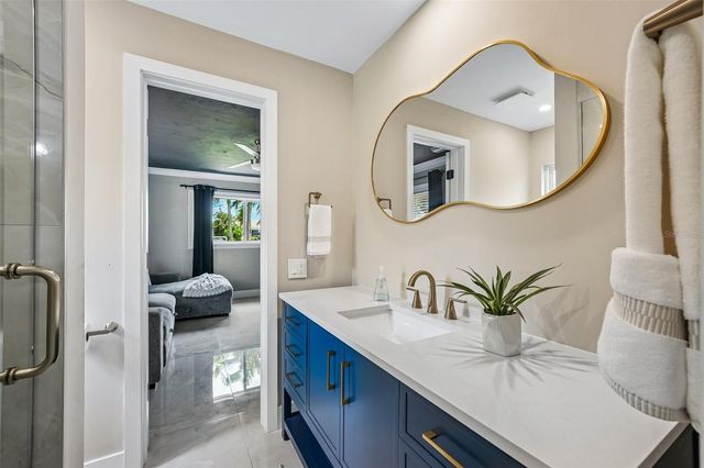 2032 MASSACHUSETTS AVENUE NE, St Petersburg, FL 33703