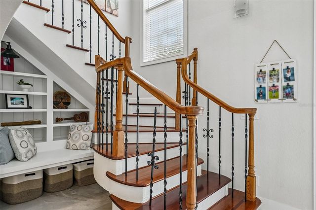 2032 MASSACHUSETTS AVENUE NE, St Petersburg, FL 33703