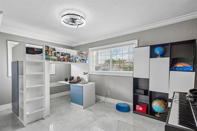 2032 MASSACHUSETTS AVENUE NE, St Petersburg, FL 33703