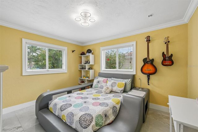 2032 MASSACHUSETTS AVENUE NE, St Petersburg, FL 33703