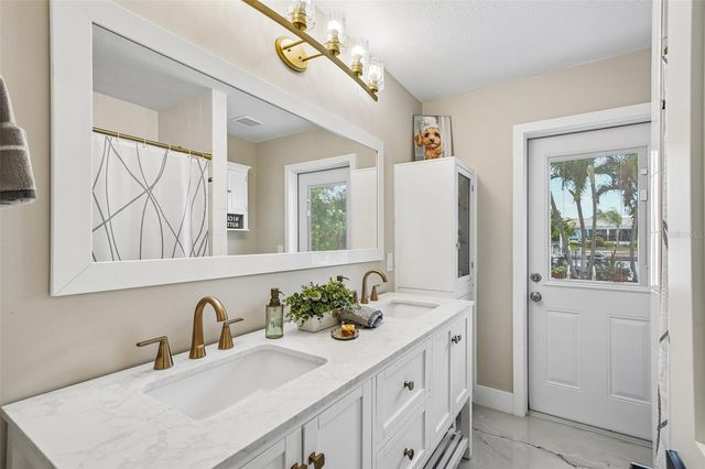 2032 MASSACHUSETTS AVENUE NE, St Petersburg, FL 33703