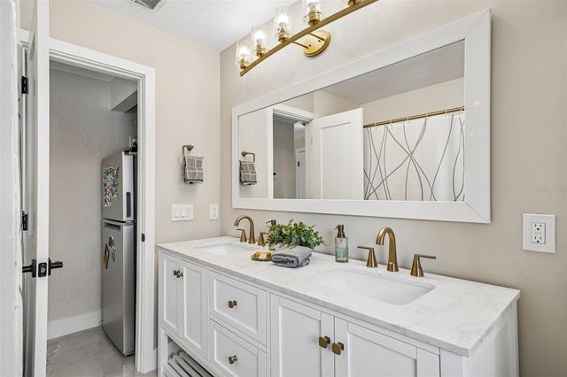 2032 MASSACHUSETTS AVENUE NE, St Petersburg, FL 33703