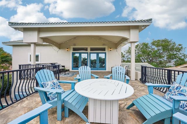 2032 MASSACHUSETTS AVENUE NE, St Petersburg, FL 33703