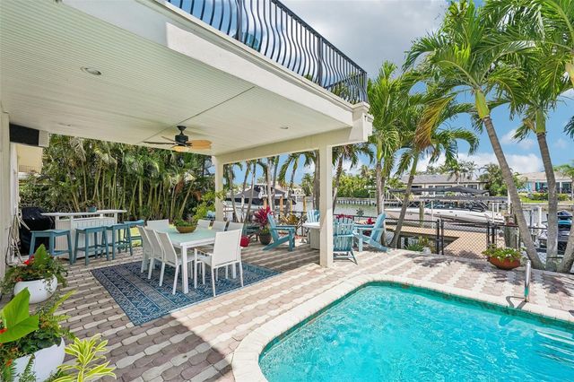 2032 MASSACHUSETTS AVENUE NE, St Petersburg, FL 33703