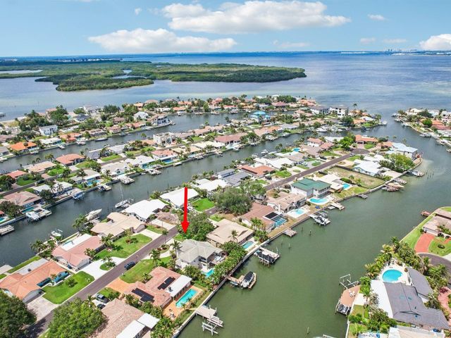 2032 MASSACHUSETTS AVENUE NE, St Petersburg, FL 33703