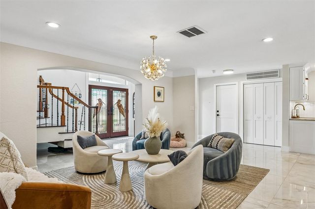 2032 MASSACHUSETTS AVENUE NE, St Petersburg, FL 33703