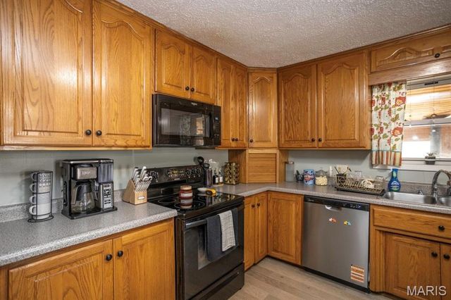 23380 Roosevelt Road, Waynesville, MO 65583