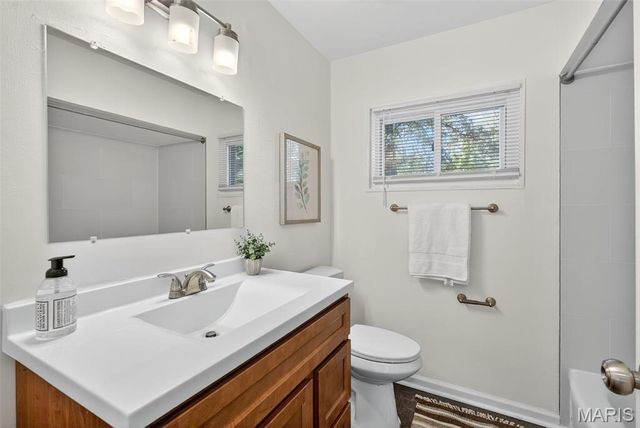 10124 Tamworth Drive, St Louis, MO 63136