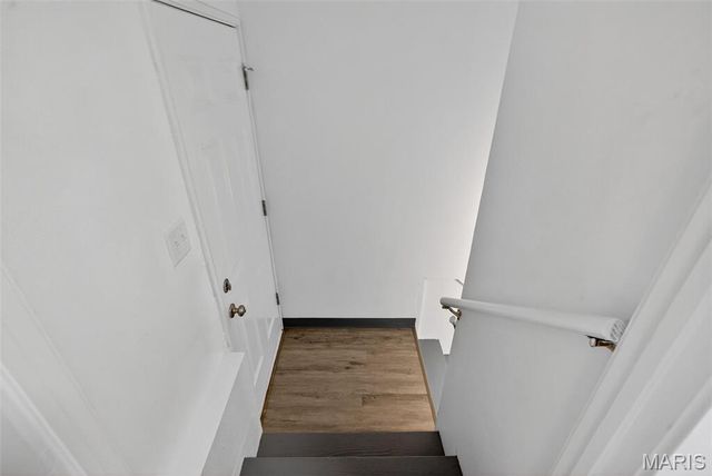 10124 Tamworth Drive, St Louis, MO 63136