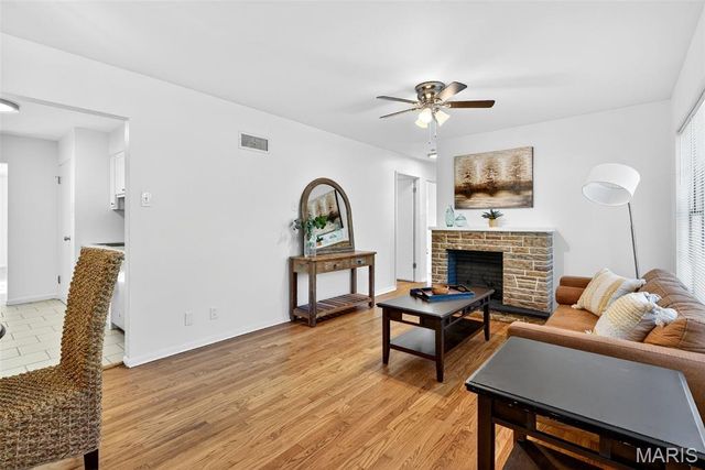 10124 Tamworth Drive, St Louis, MO 63136