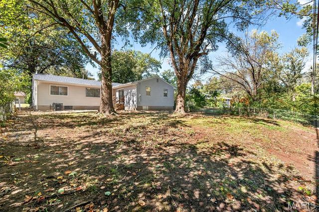 10124 Tamworth Drive, St Louis, MO 63136