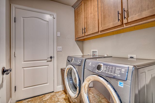 1023 Clydeview Road, Forney, TX 75126