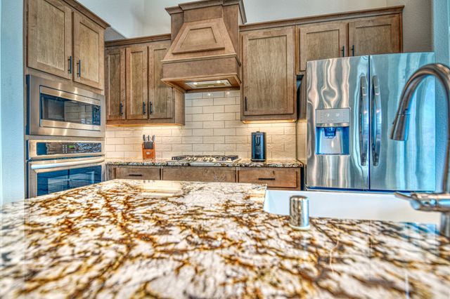 1023 Clydeview Road, Forney, TX 75126