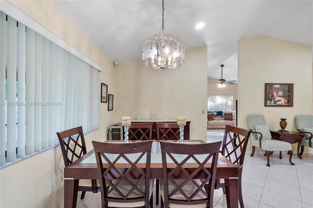 8201 NW 53rd St, Lauderhill, FL 33351