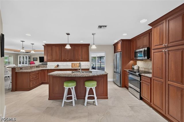 4478 Windjammer LN, Fort Myers, FL 33919