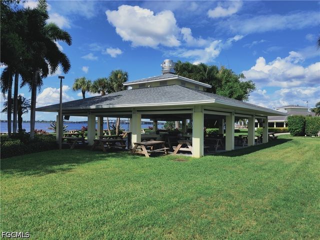 4478 Windjammer LN, Fort Myers, FL 33919