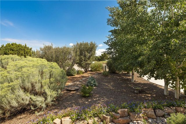 2328 Calle Camarico, Santa Fe, NM 87505