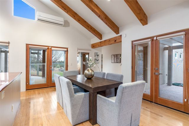 2328 Calle Camarico, Santa Fe, NM 87505