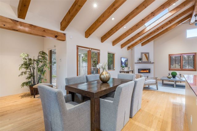 2328 Calle Camarico, Santa Fe, NM 87505