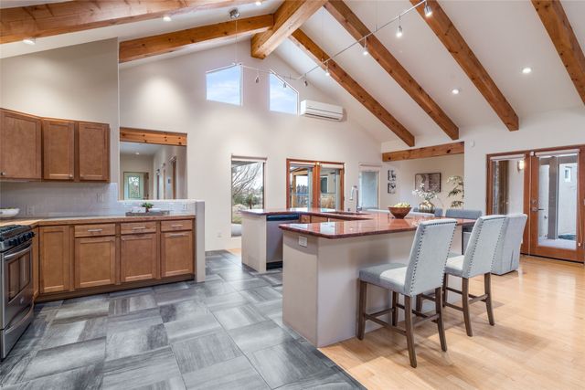 2328 Calle Camarico, Santa Fe, NM 87505