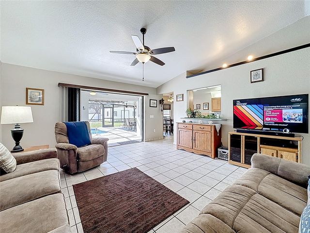 35234 QUEENS WAY, Fruitland Park, FL 34731