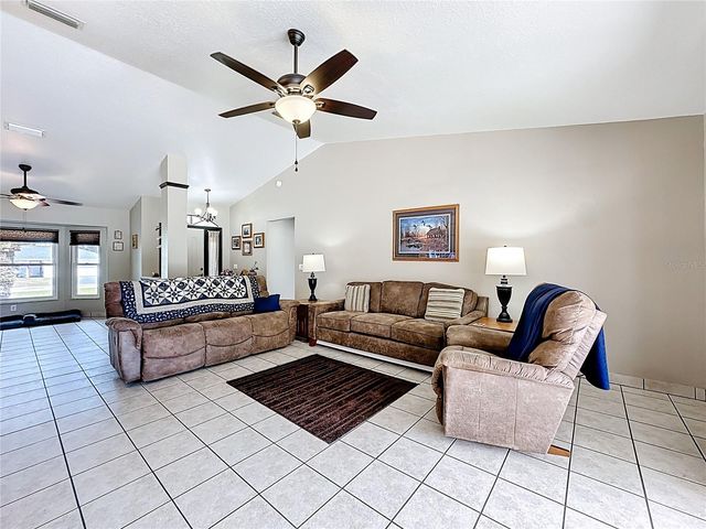 35234 QUEENS WAY, Fruitland Park, FL 34731