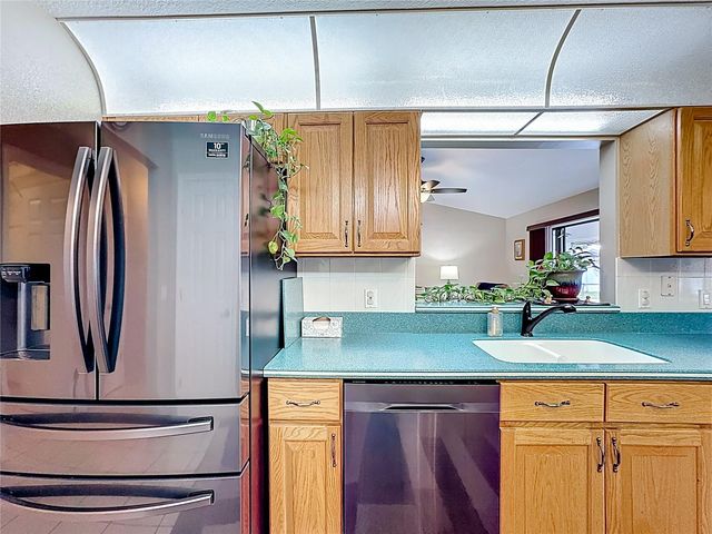 35234 QUEENS WAY, Fruitland Park, FL 34731