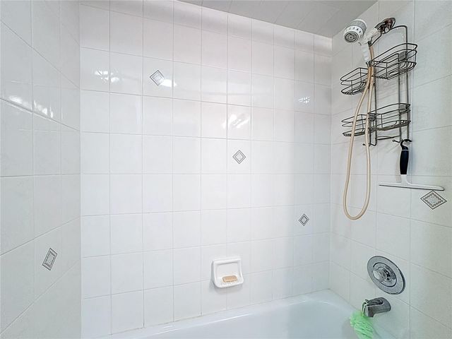 35234 QUEENS WAY, Fruitland Park, FL 34731