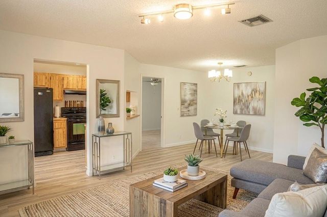 5267 Jog Lane, Delray Beach, FL 33484