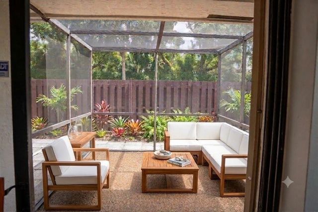 5267 Jog Lane, Delray Beach, FL 33484