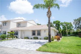 5267 Jog Lane, Delray Beach, FL 33484
