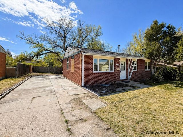 3331 BELAIRE AVE, Cheyenne, WY 82001