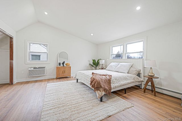 48 Sperry Court, New Hyde Park, NY 11040