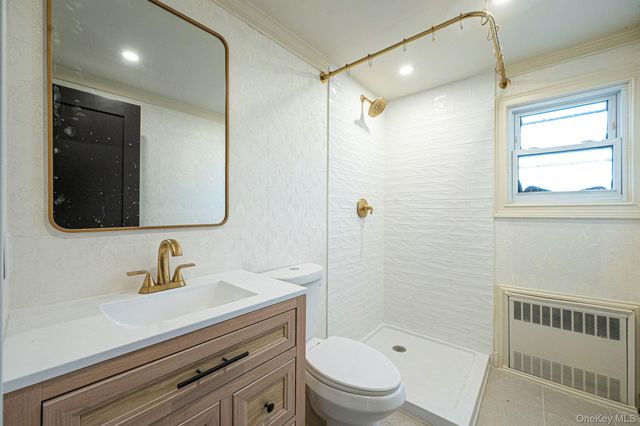 48 Sperry Court, New Hyde Park, NY 11040