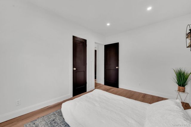 48 Sperry Court, New Hyde Park, NY 11040