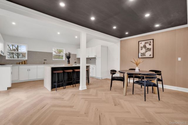 48 Sperry Court, New Hyde Park, NY 11040