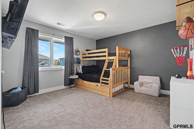 3865 S 207th Street, Omaha, NE 68022