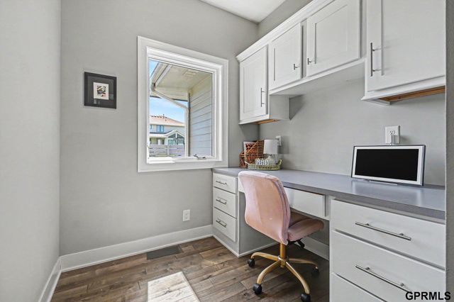 3865 S 207th Street, Omaha, NE 68022