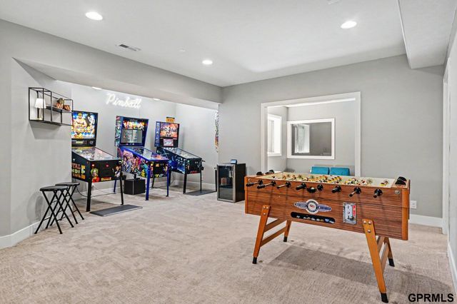 3865 S 207th Street, Omaha, NE 68022